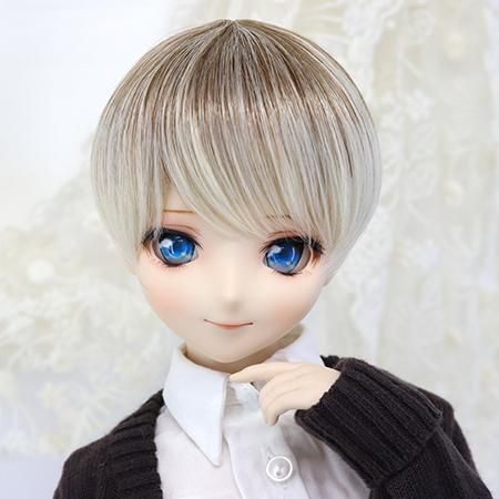 DOLLCE Gradation Short wig in Tawny Brown × Silk Grey
