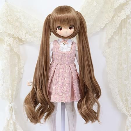 DOLLCE Sugar Lop wig in Warm Beige
