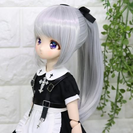 DOLLCE Pony Tail wig in Moon White