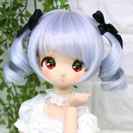 DOLLCE Strawberry Curl wig in Pale Violet