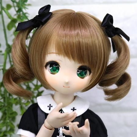 DOLLCE Strawberry Curl wig in Warm Beige