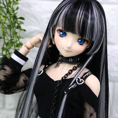 DOLLCE Lily Veil wig in Jet Black × Moon White