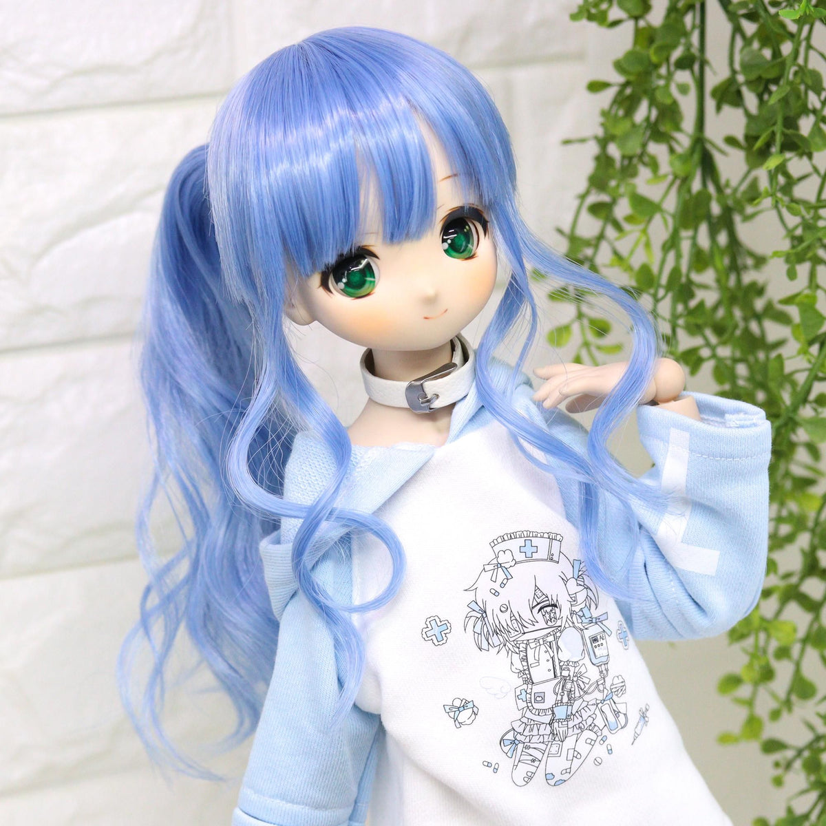 DOLLCE Side Pony wig in Pale Blue