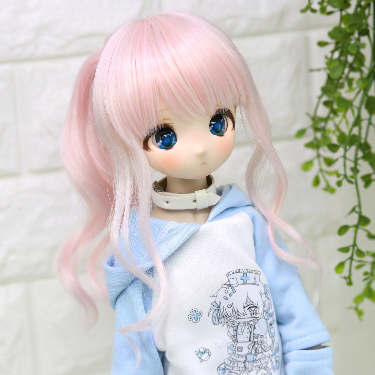 DOLLCE Side Pony wig in Pale Sakura Pink