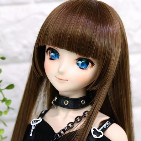 DOLLCE Hime Cut wig in Warm Brown