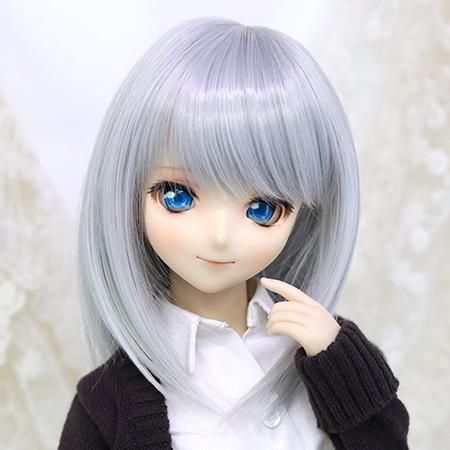 DOLLCE Semi Long wig in Moon White